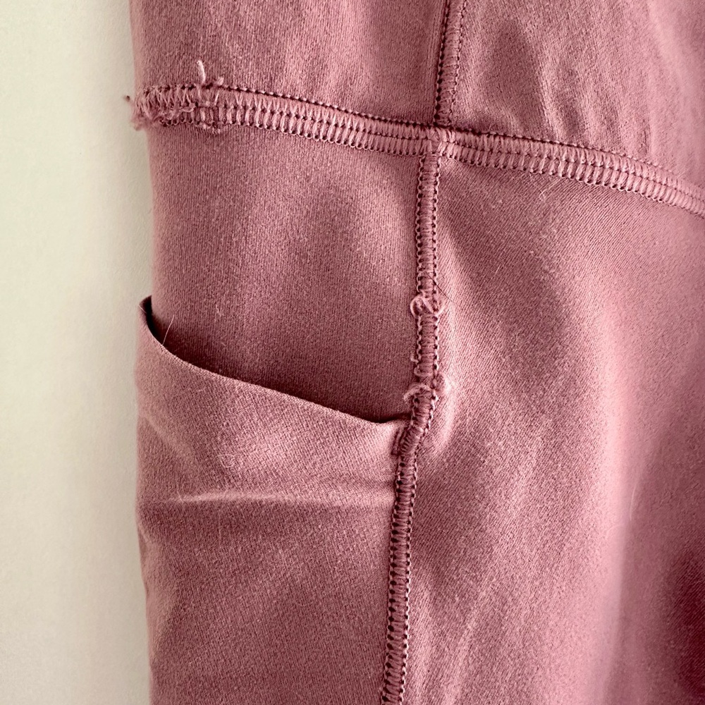 Athleta Salutation Stash 7/8 Tight - Yoga Pants - Leggings - Picture 5 of 8